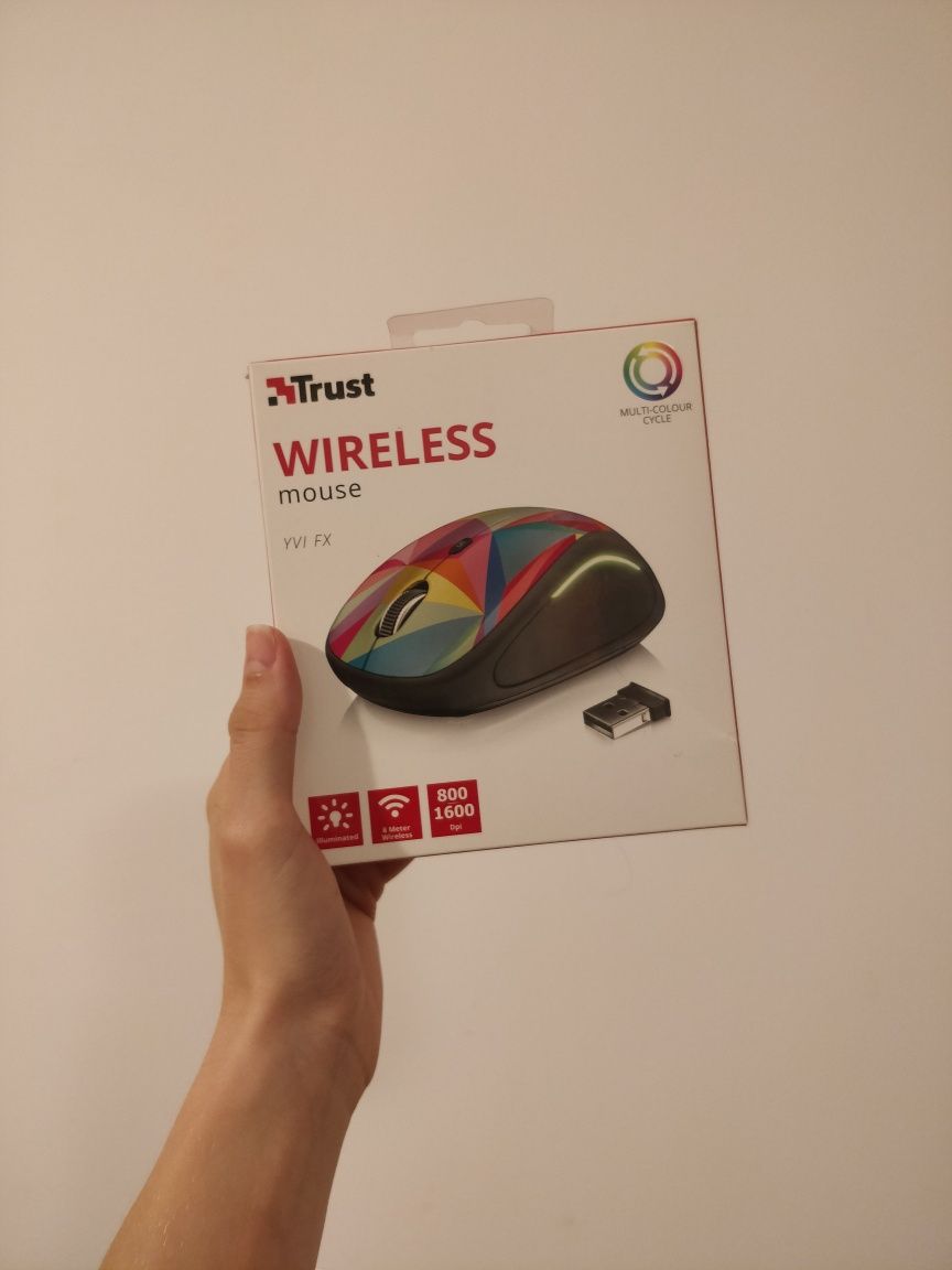 Mouse wireless (fără fir) Trust RGB