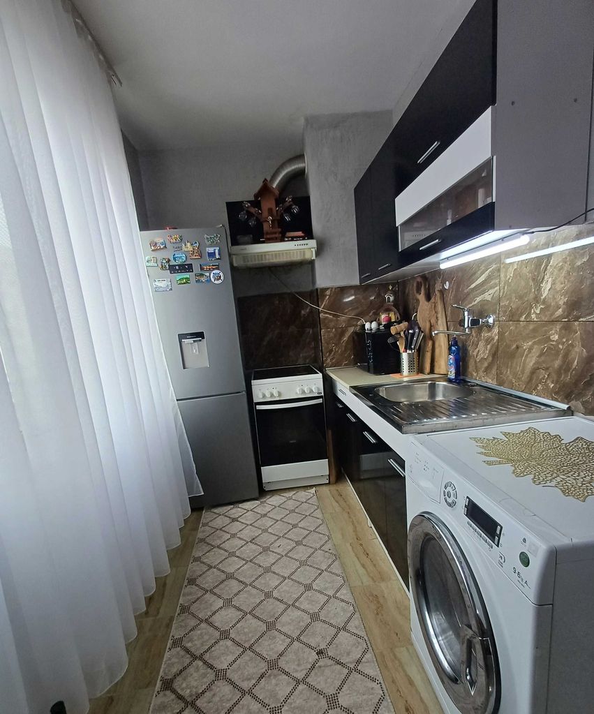 Продава се Четиристаен апартамент в Плевен, Дружба 3 - 115 кв.м за 1340 €/кв.м - Снимка #7