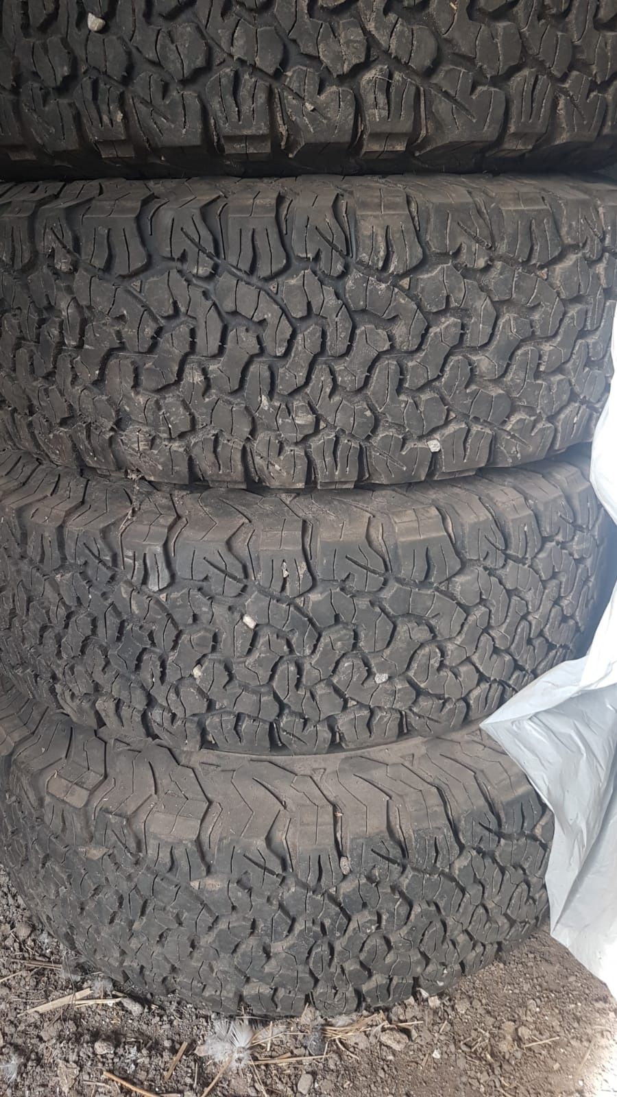 265 75 16 BFGoodrich roti hilux, patrol, l200 ,ranger