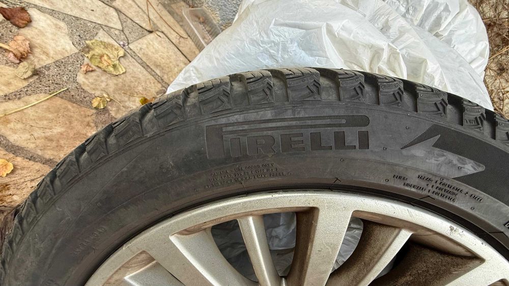 Anvelope iarna M+S 4 buc Pirelli 225/50 R18 Ice Zero 2 tinte metalice