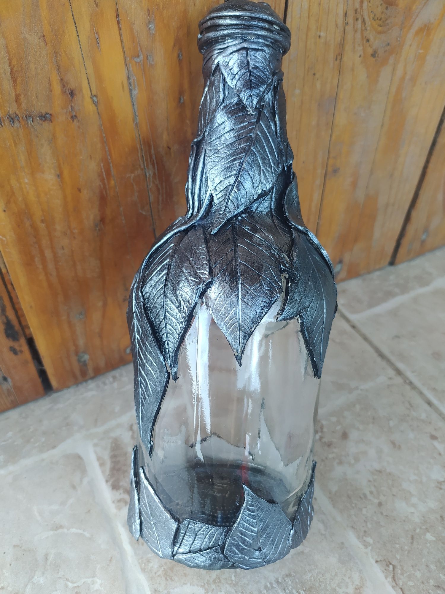 Ръчно декорирана бутилка