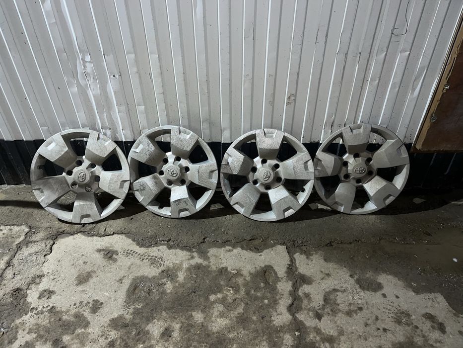 Колпаки оригинал на хайлюкс