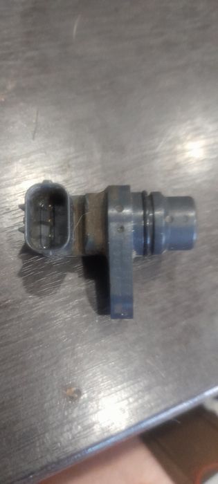 Датчик положения колленвала мазда3 2006год