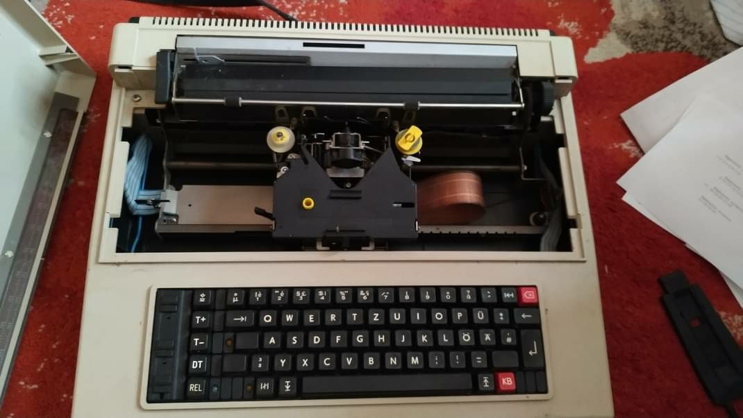 Mașină de scris pentru piese sau decor