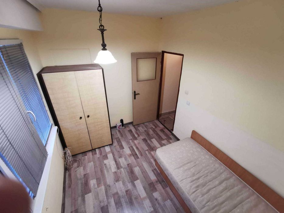 Дава се под наем Тристаен апартамент в София, Надежда 1 - 100 кв.м за 500 € - Снимка #1