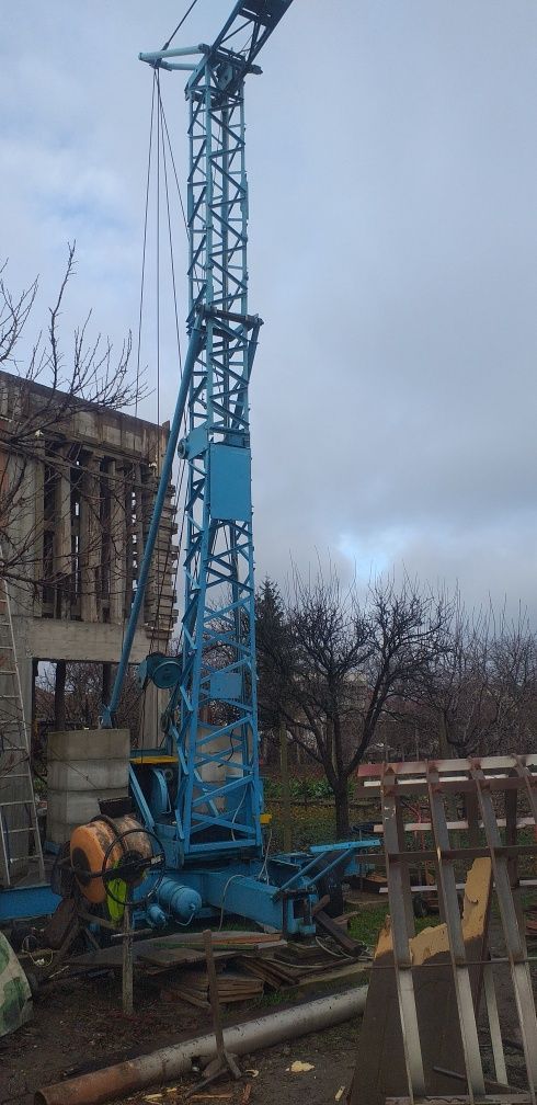 Macara automontantă