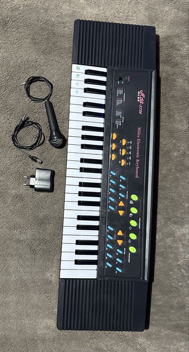 Децко пиано-синтезатор за деца