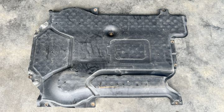 Scut motor plastic A2045203323 Mercedes-Benz C-Class W204/S204/C204 (