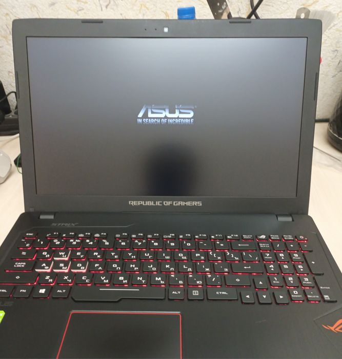 Asus Rog strix  ноутбук