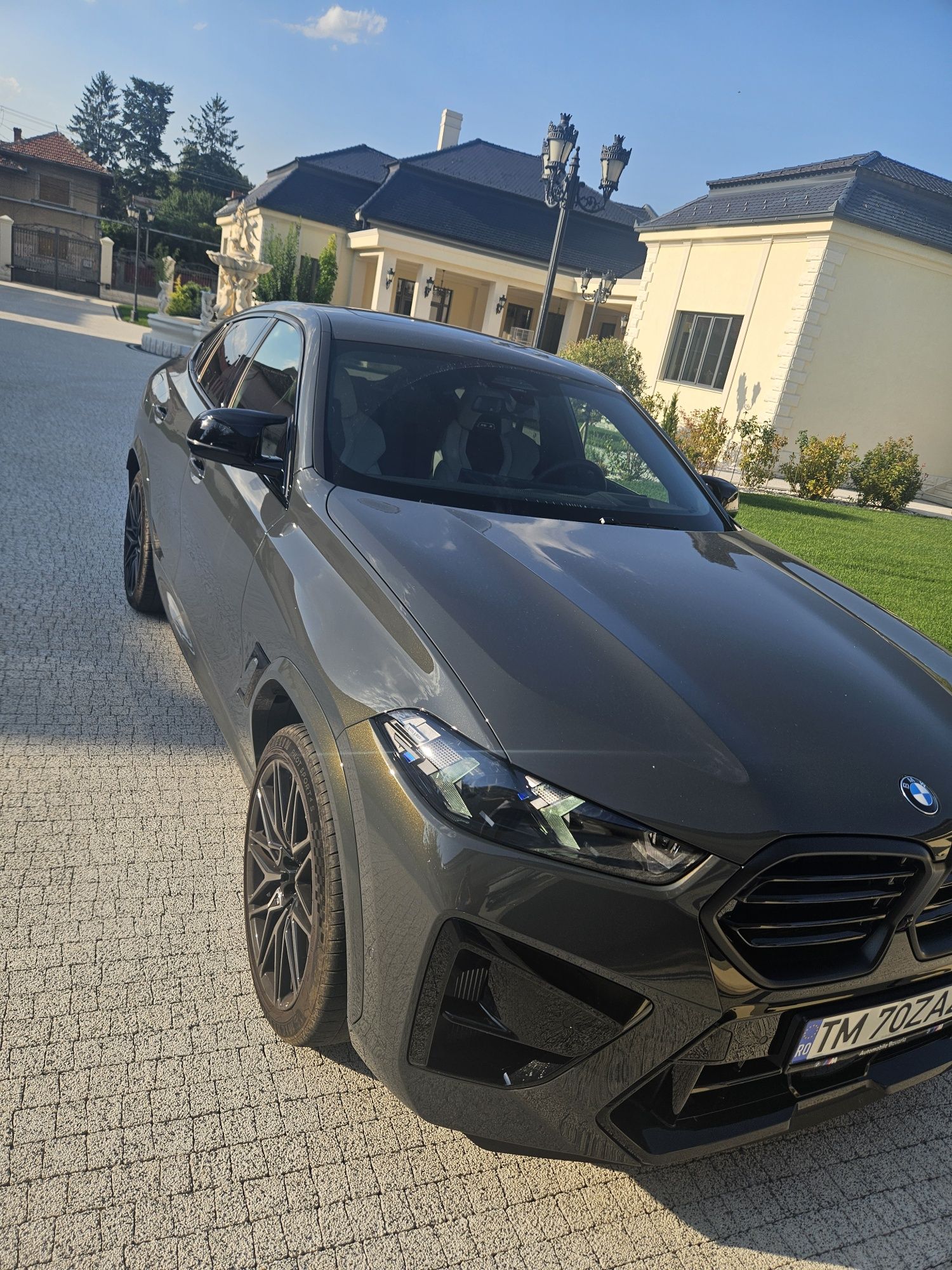 Vând BMW X6 M Competition 2025