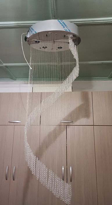 Люстра, новая, самовывоз.