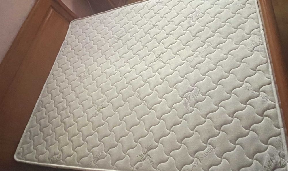Три топ матрака "Lavenda Memory" от фирма "Матраци Paradise"