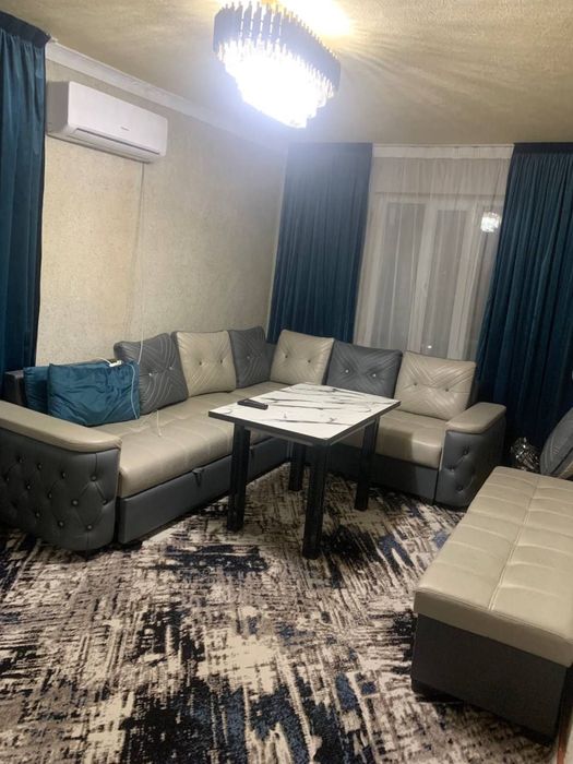 Srochna Mikrarayonda 3-etaj 1 xonalik uy sotiladi.