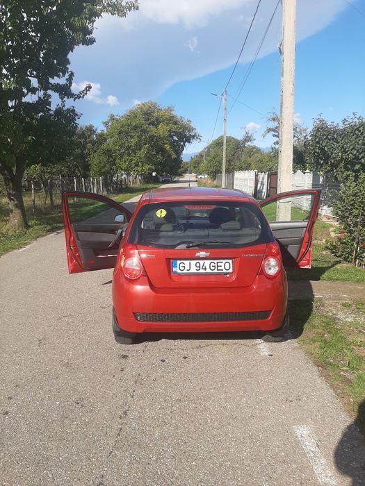 Vând Chevrolet AVEO