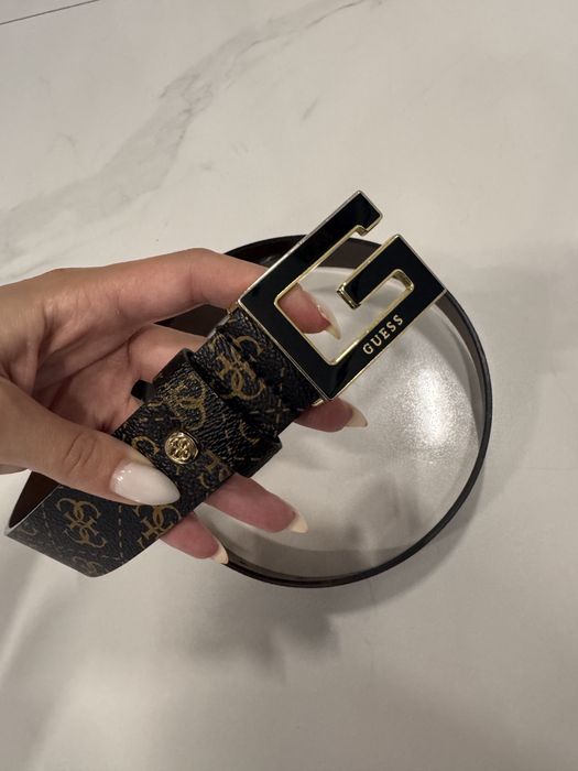 Дамски колан Guess