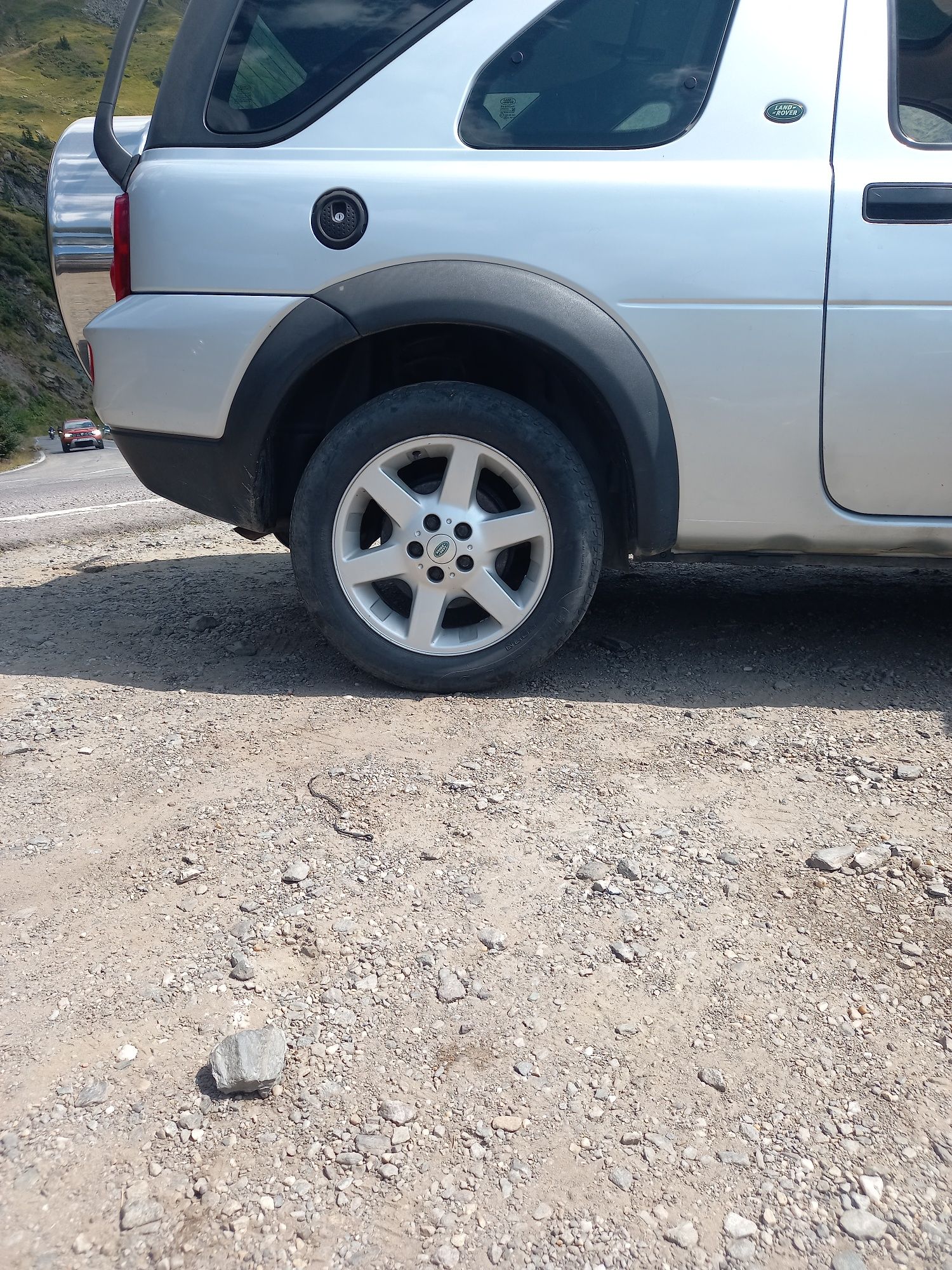 Jante aliaj Land Rover freelander 225.55.r17 + anvelope vară pirelli c