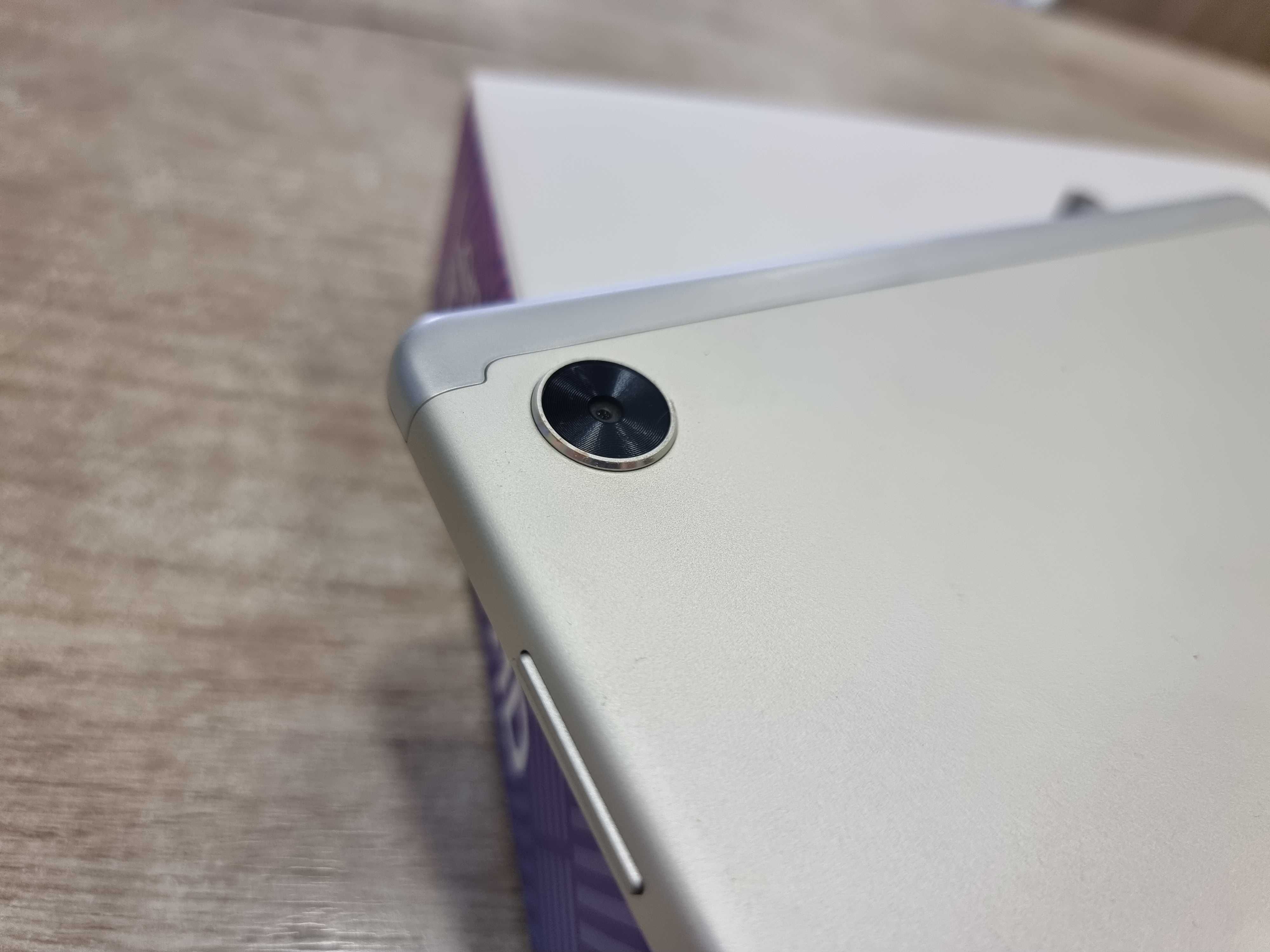 Lenovo Tab Таблет M10