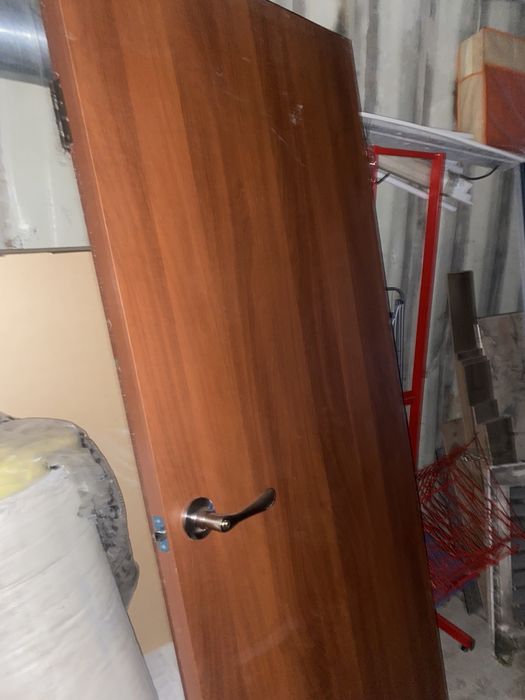 Продам  двери  межкомнатные !