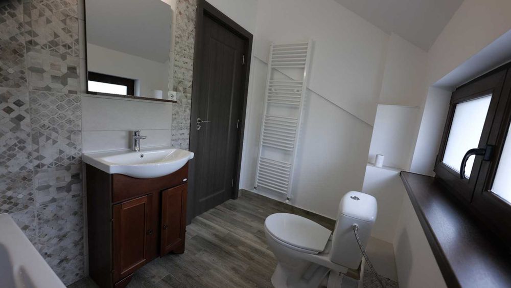 Apartament duplex în vilă nouă, parcare, zona Cetățuia