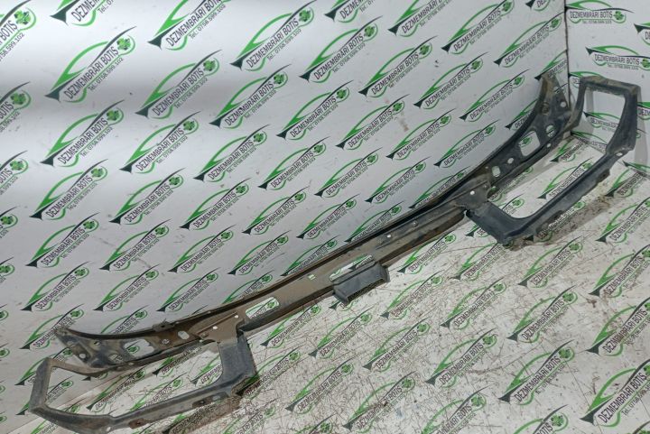 Trager / Calandru Volkswagen VW Passat B3