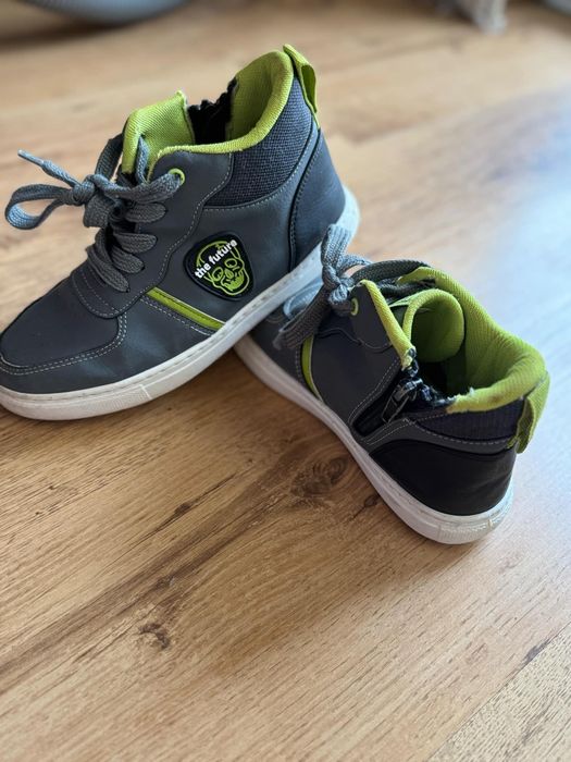 Обувки/кецове ***