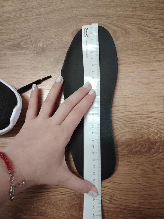 Нови маратонки Найк 39