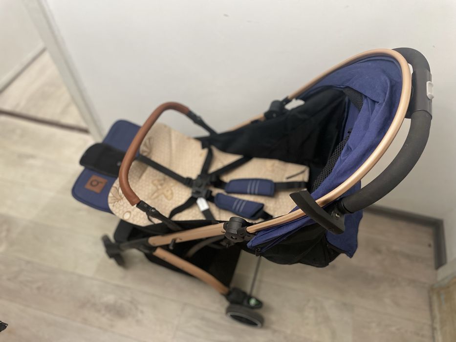 Продам прогулочную коляску