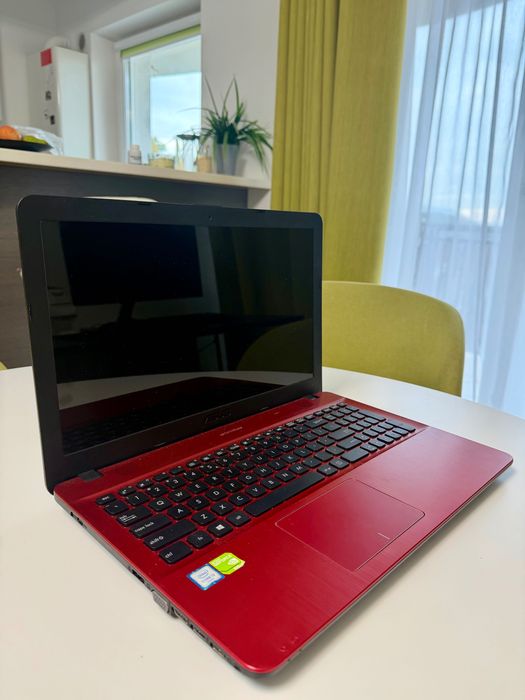 Laptop Asus X541U