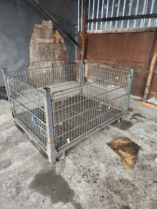 Box paleți 100 stoc 100