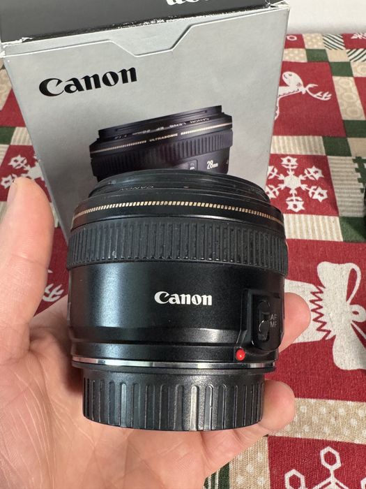 Canon EF 28mm f 1.8 USM