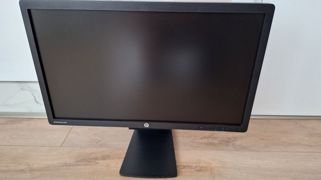 Монитор HP EliteDispley E231 23"full HD