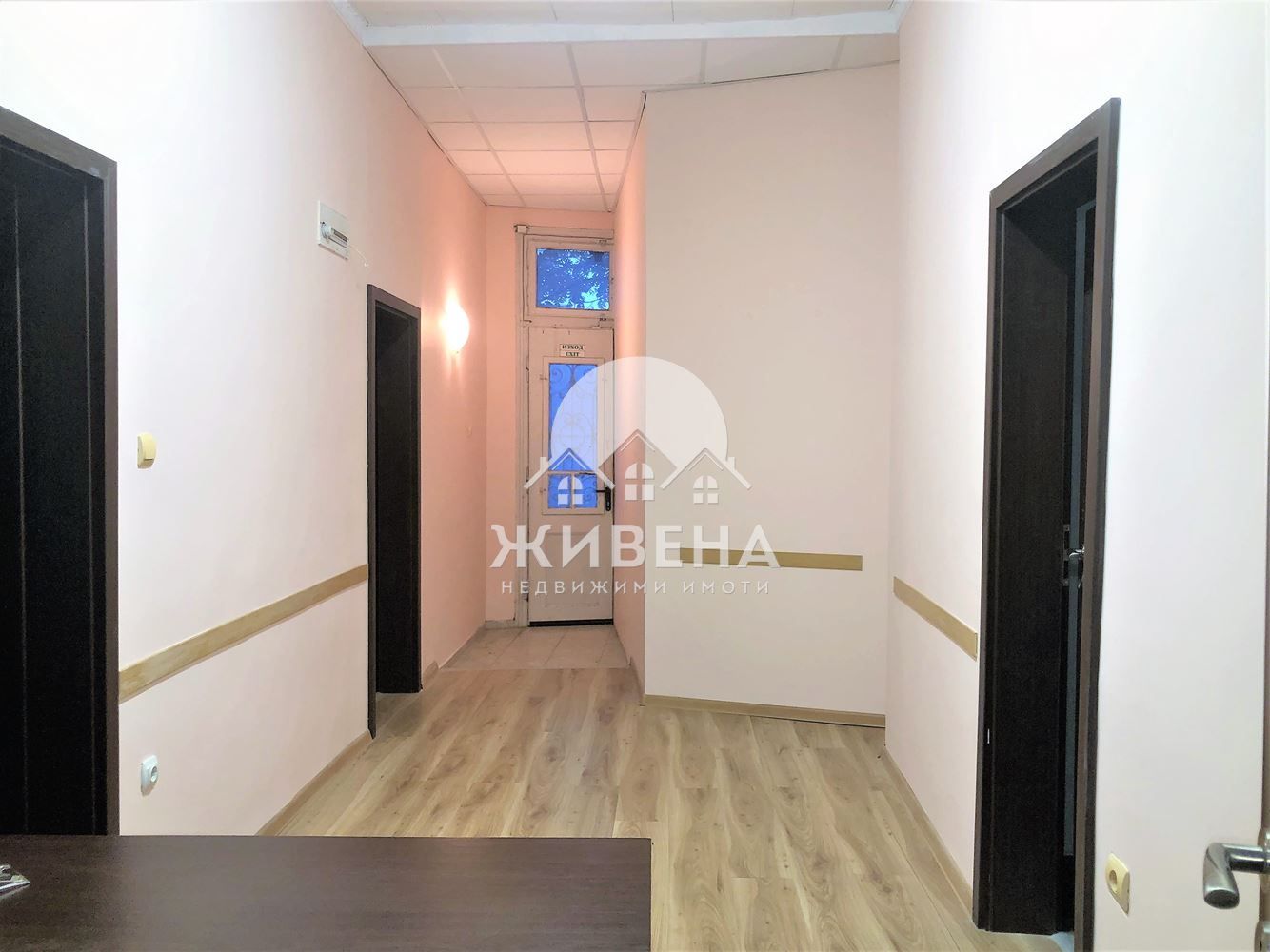 Офис в Идеален център, гр. Варна, до Адвокатска градинка, площ 75 кв.м