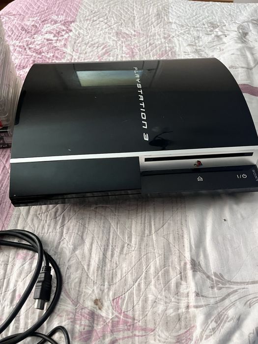 PlayStation 3 ,cu o singura maneta , 11 jocuri inculuse