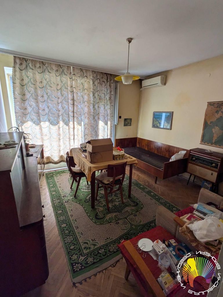 Продава се Тристаен апартамент в Бургас, Център - 80 кв.м за 2225 €/кв.м - Снимка #2
