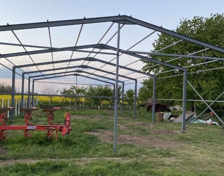 Vând structuri  metalice