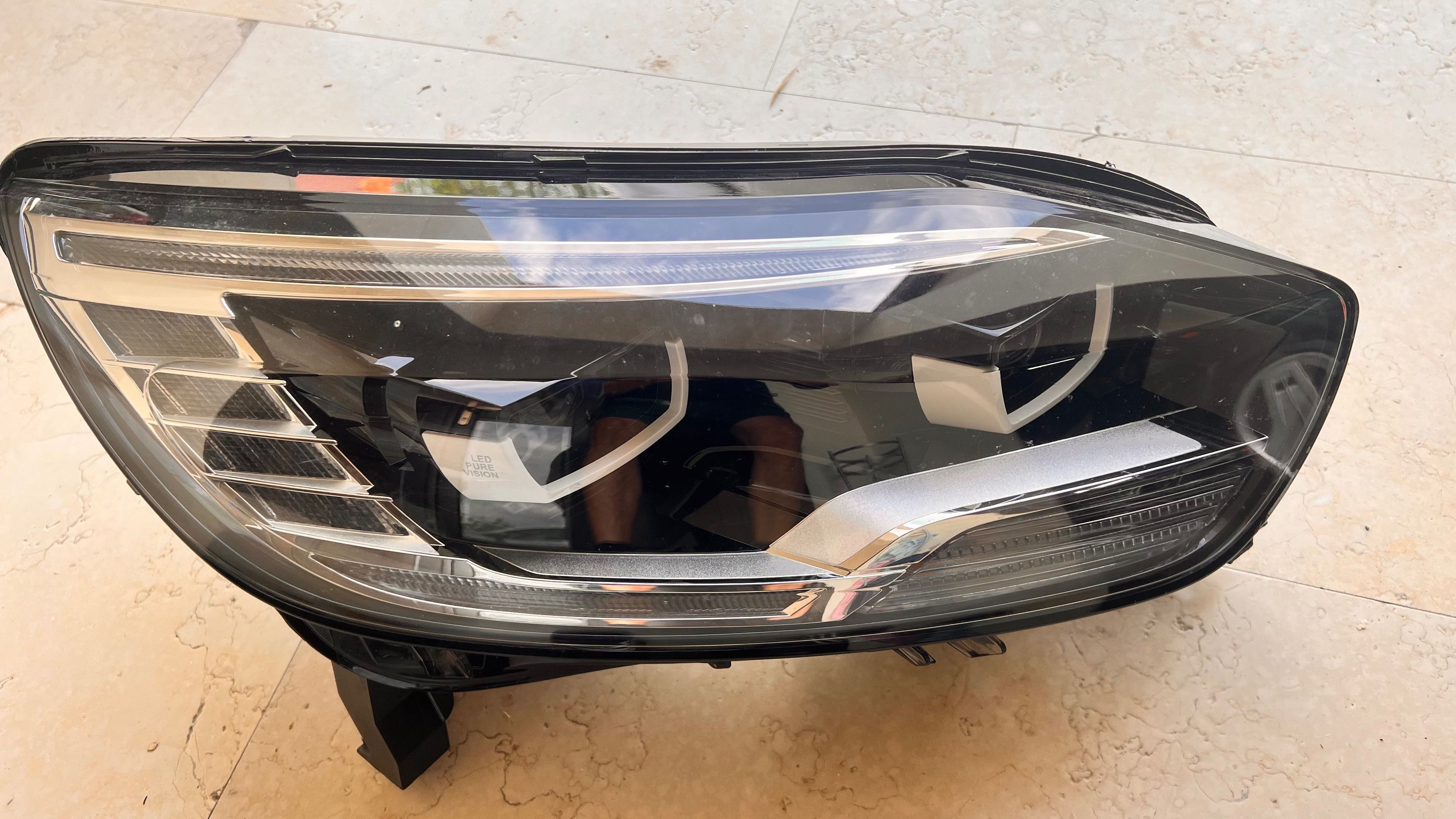 Far dreapta led Renault Scenic 4