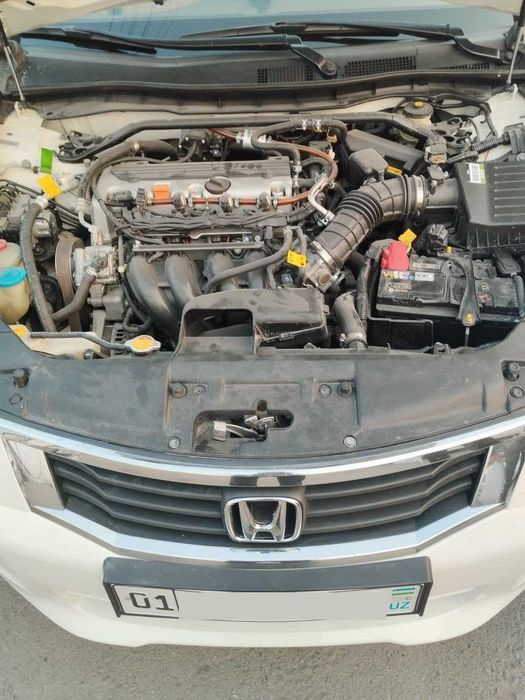 Продаётся Honda Accord 2.4