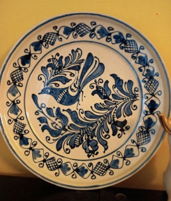 Farfurie tradițională pictata manual