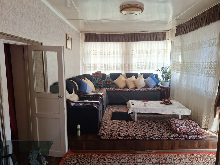 Уй сотилади Янгийул шахар Типаграфя олдида