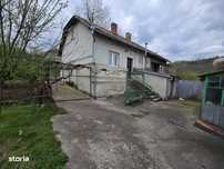 Resita, casa 2 camere, curte si gradina, str. Nikolaus Lenau (Dealu Cr