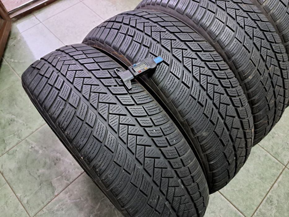 4 anvelope 215/65 R17 Vredestein