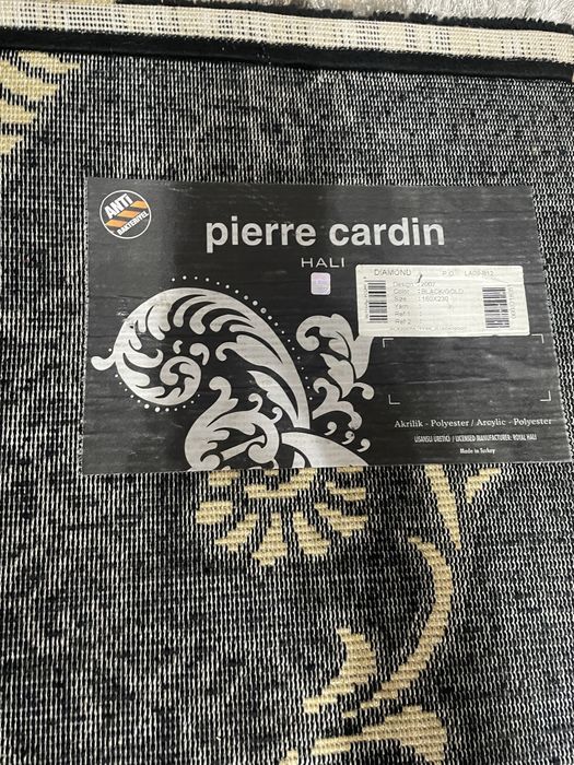 Килим Pierre Cardin  Като нов
