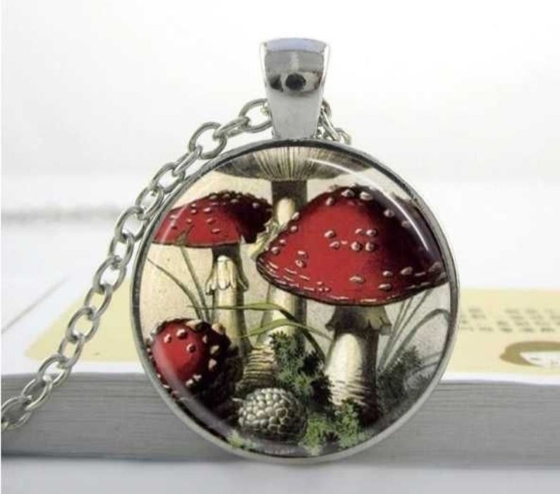 Lantisor nou cu pandantiv model mushrooms