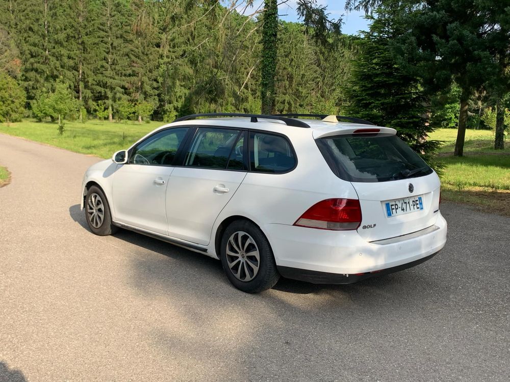 Volkswagen Golf 5 impecabil