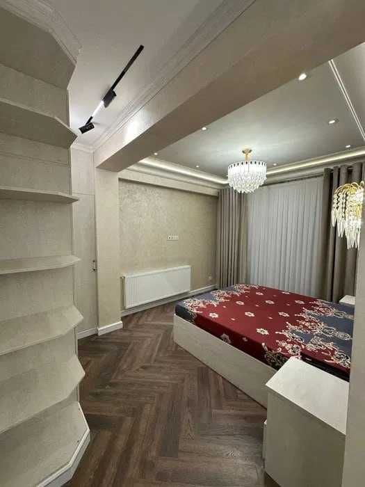 Просторная 3ком квартира 87м2 с евро ремонтом в ZARAFSHAN CITY подключ
