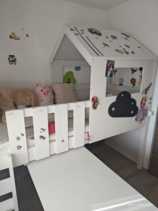 Pat copil cu birou glisabil