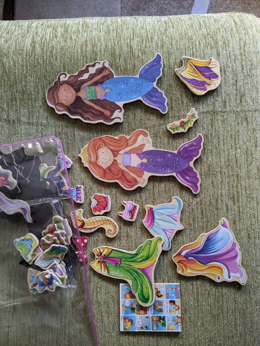 Русалки с магнитни дрешки и аксесоари, САЩ