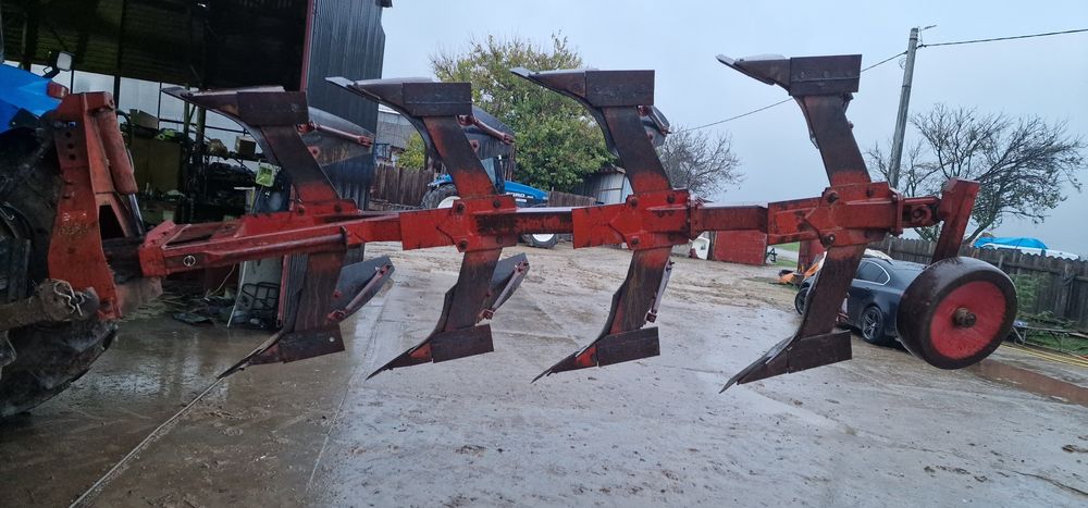 Plug NAUD 3+1 Impecabil