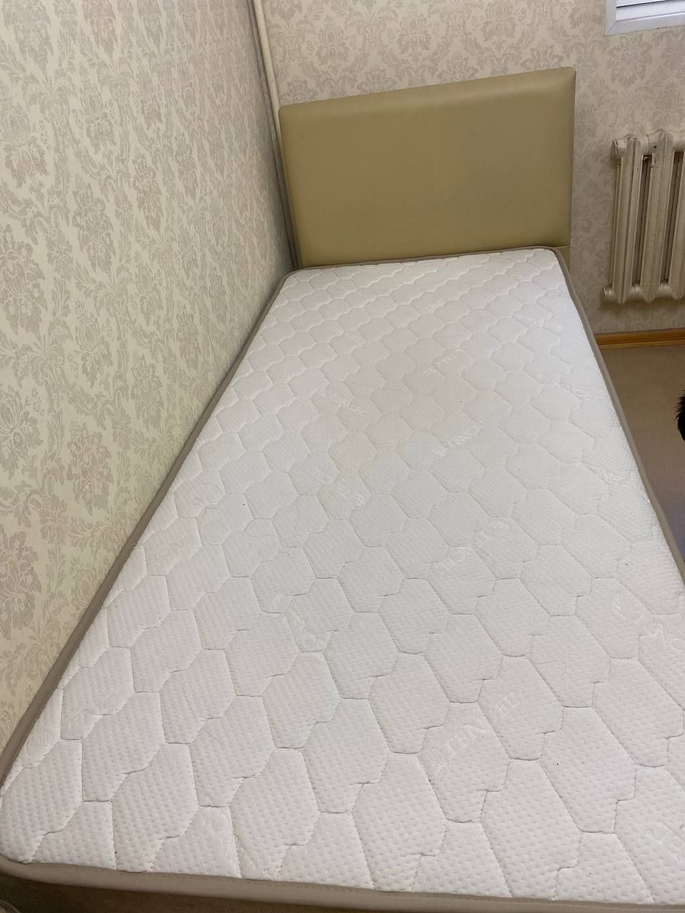 Продам матрас в идеальном состоянии с чехлом