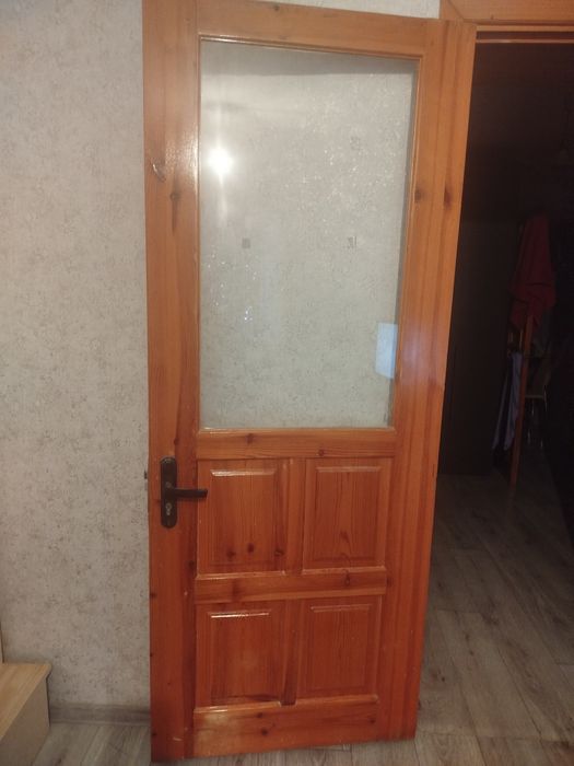 Продам двери межкомнатные
